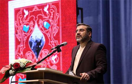 باید از تاریخ انقلاب در مقابل تحریف صیانت کنیم